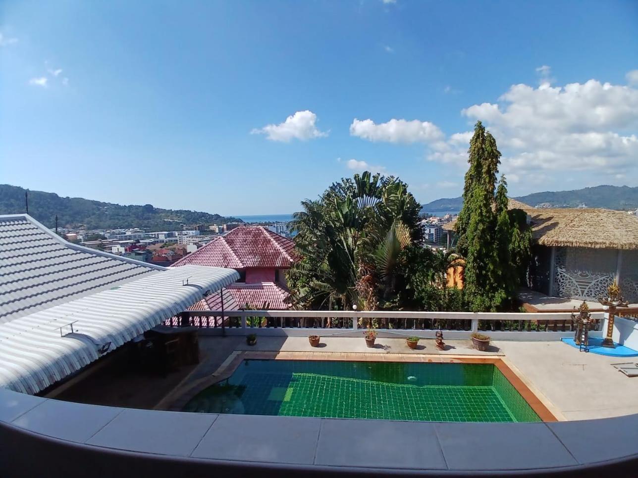 Aksarai Hotel Patong Exterior photo